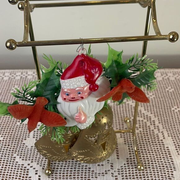 Vintage plastic Santa Claus with bells and wreath Christmas ornament - Picture 3 of 16